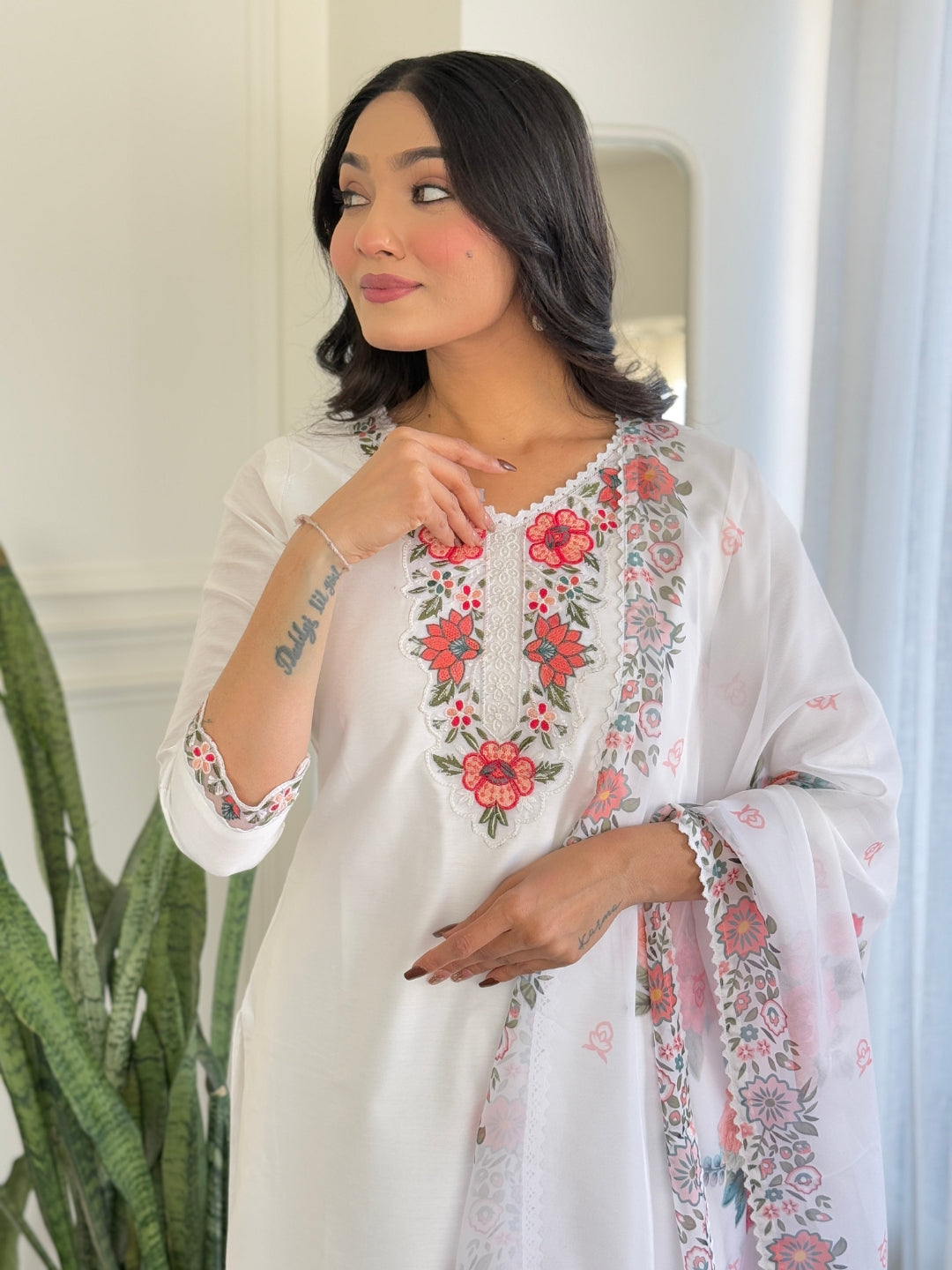The52 Thread work on Viscose Fabric Straight Kurta, Pant and Dupatta Set - Distacart