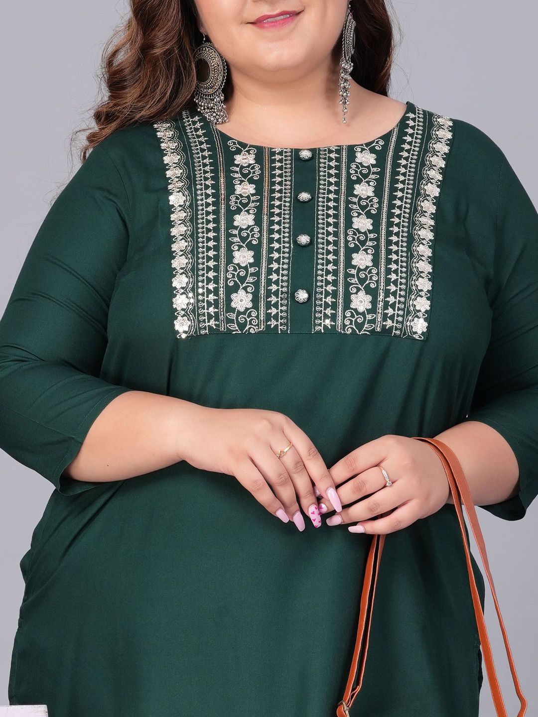Sztori Women Thread Work Kurta