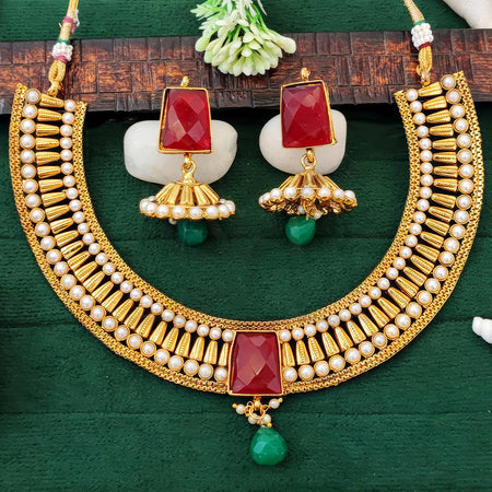 JS Fashion Center Chakor Shape Traditional Necklace