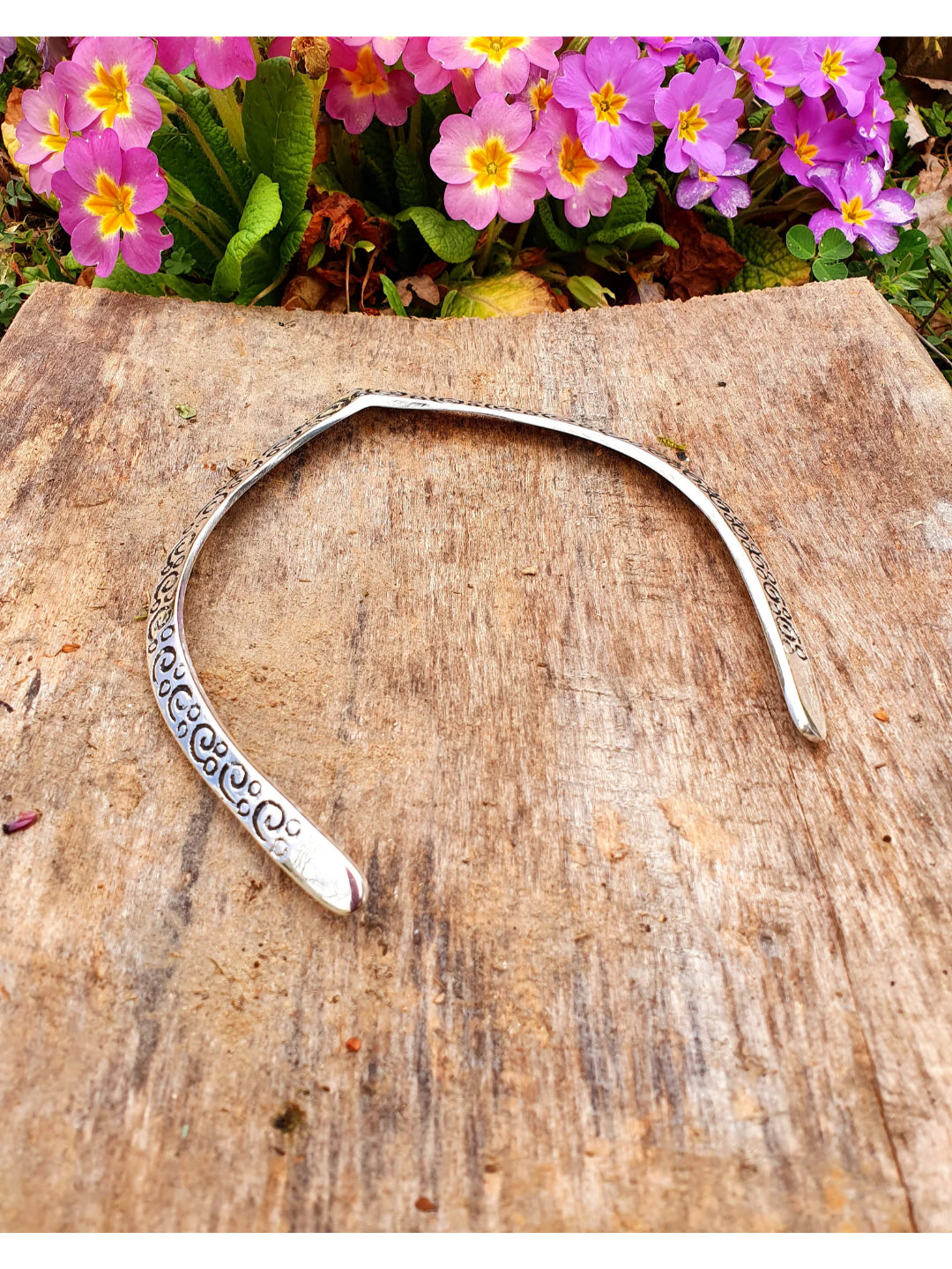 NVR Women's Handmade Silver-Plated Oxidized Collar Choker Necklace