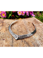 NVR Women's Handmade Silver-Plated Oxidized Collar Choker Necklace