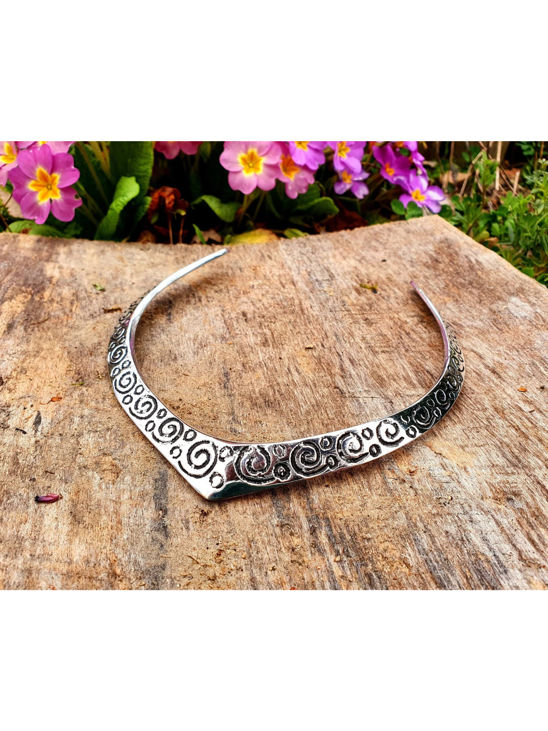 NVR Women's Handmade Silver-Plated Oxidized Collar Choker Necklace