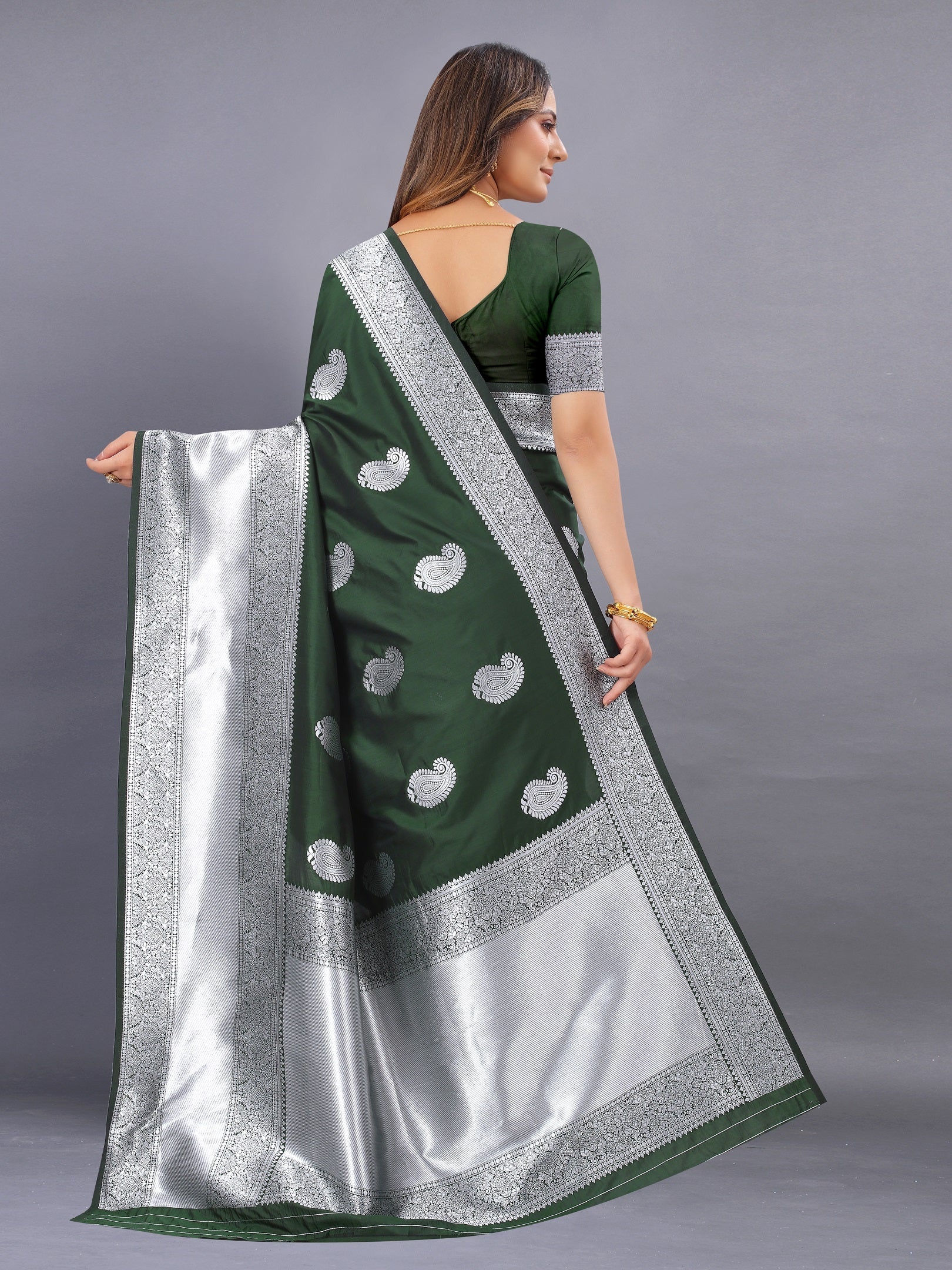 Vedant Vastram Soft Litchi Silk Banarasi Silk Saree - Mehndi