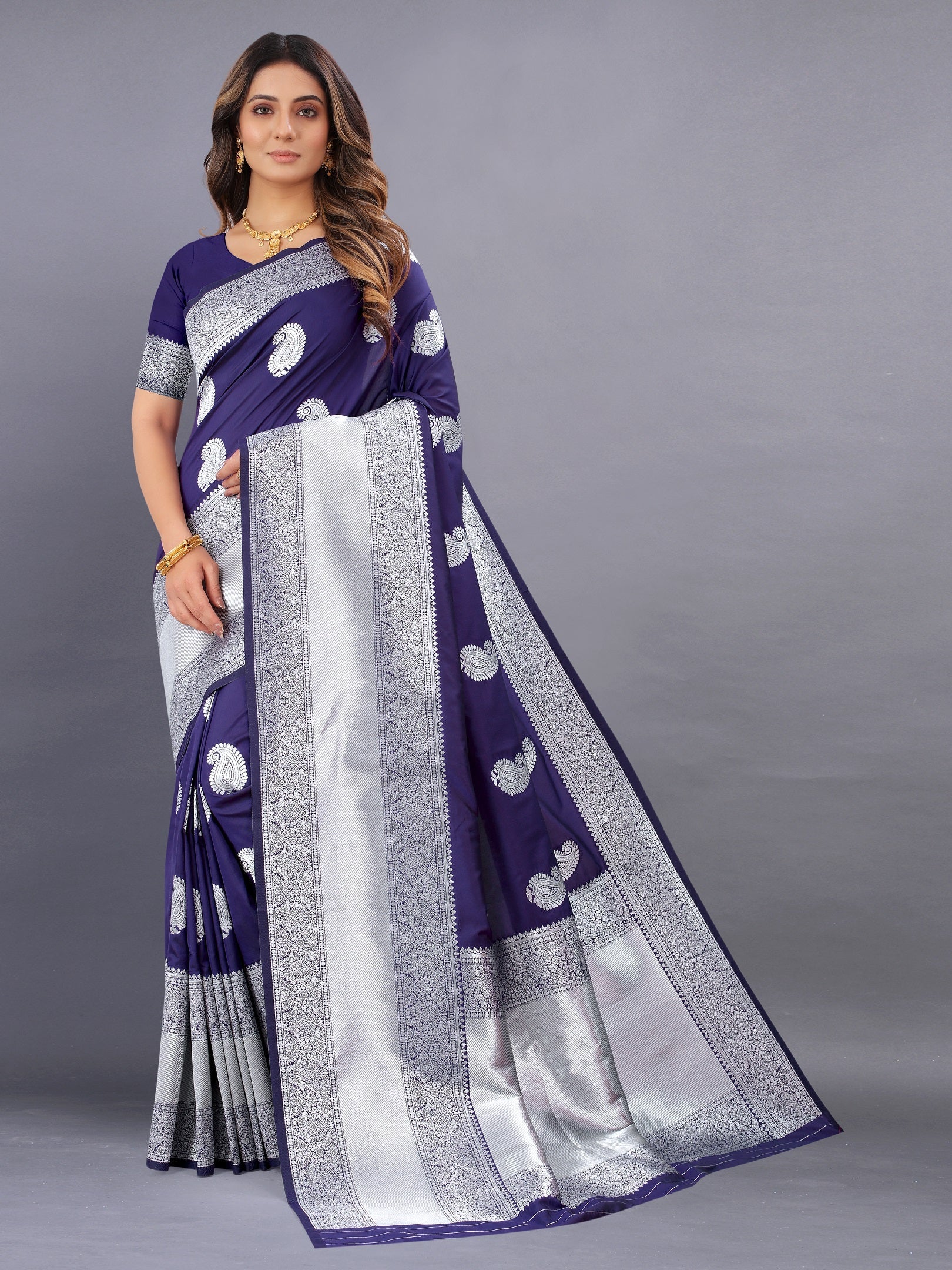 Vedant Vastram Soft Litchi Silk Banarasi Silk Saree - Navy