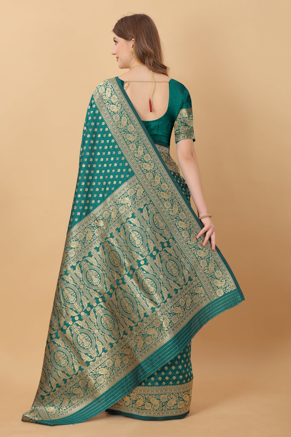 Vedant Vastram Soft Litchi Silk Kanjeevaram Saree - Green