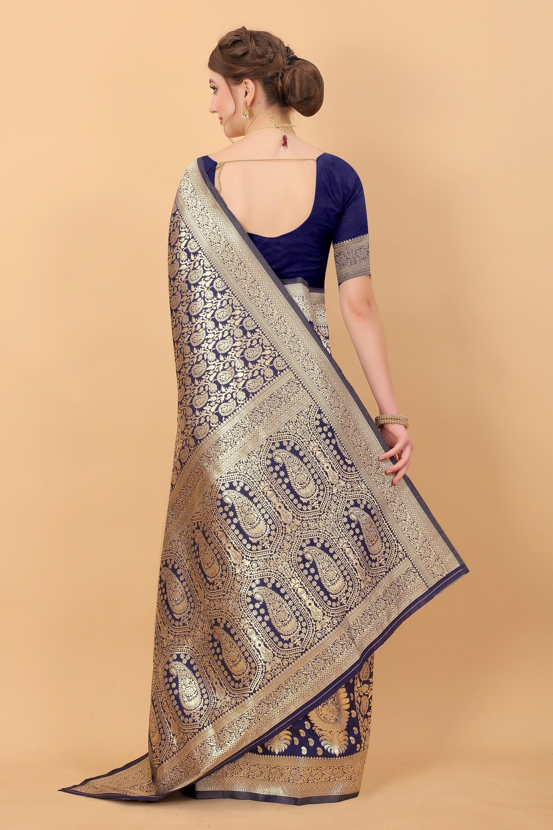 Vedant Vastram Soft Litchi Silk Kanjeevaram Saree - Navy