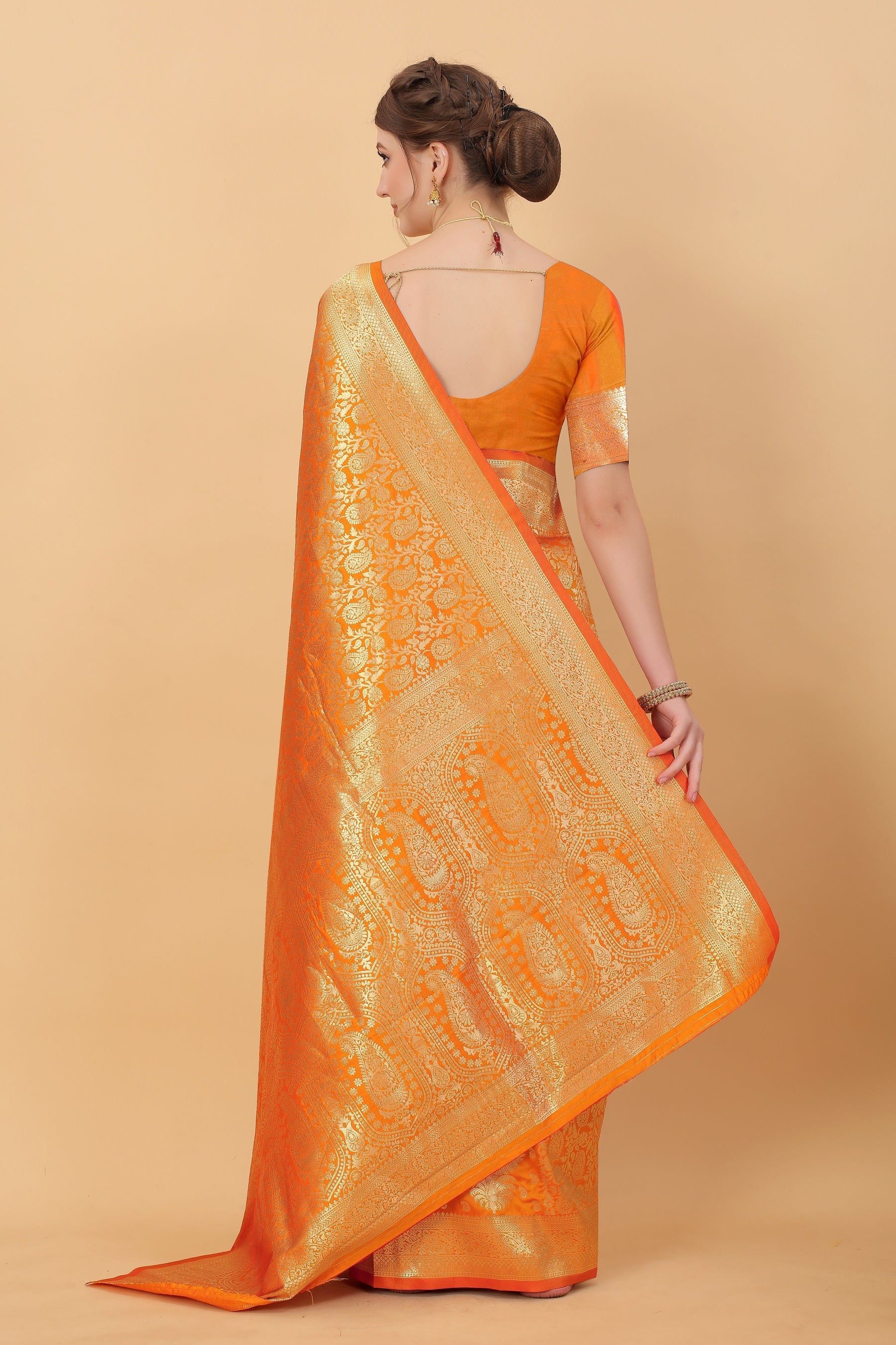 Vedant Vastram Soft Litchi Silk Kanjeevaram Saree - Orange