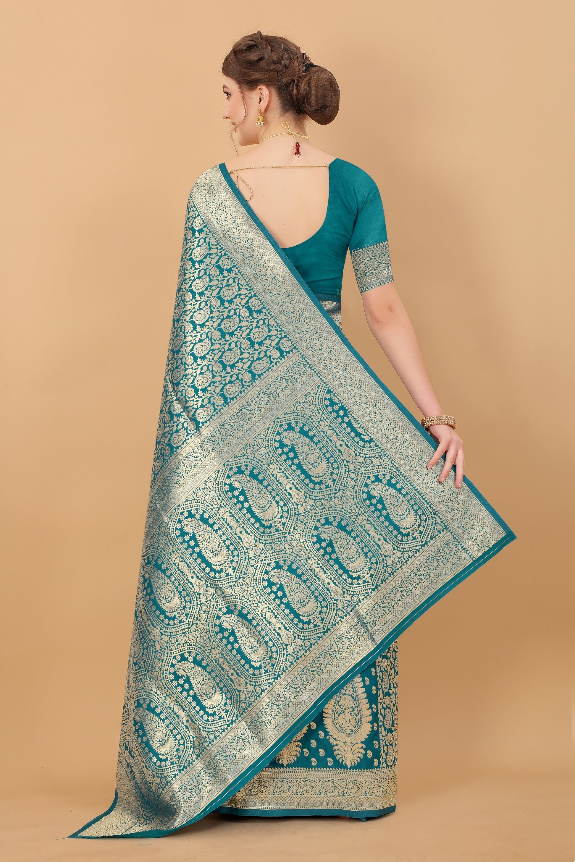 Vedant Vastram Soft Litchi Silk Kanjeevaram Saree - Rama