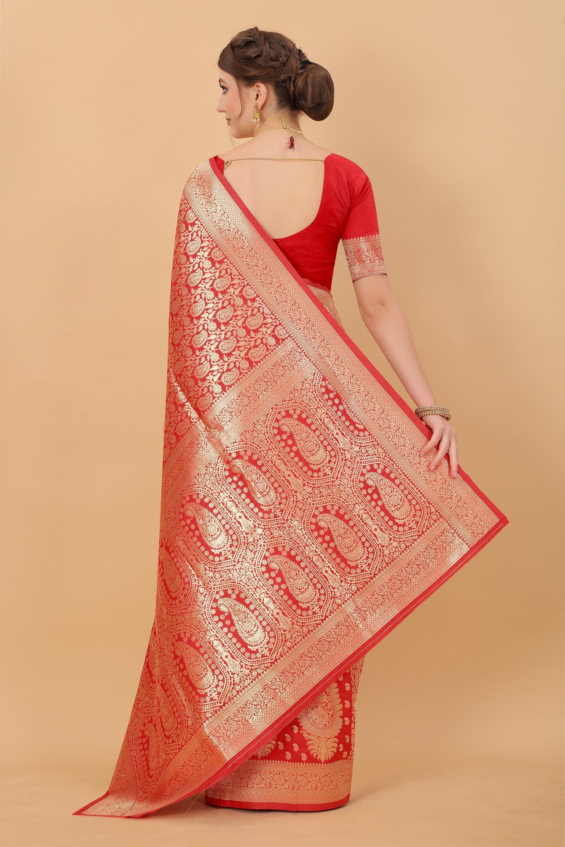 Vedant Vastram Soft Litchi Silk Kanjeevaram Saree - Red