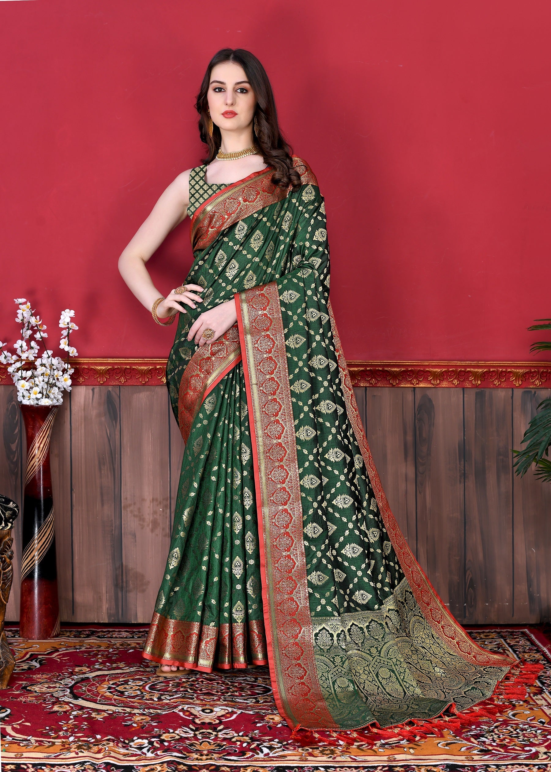 Vedant Vastram Soft Litchi Silk Kanjeevaram Saree - Bottle Green
