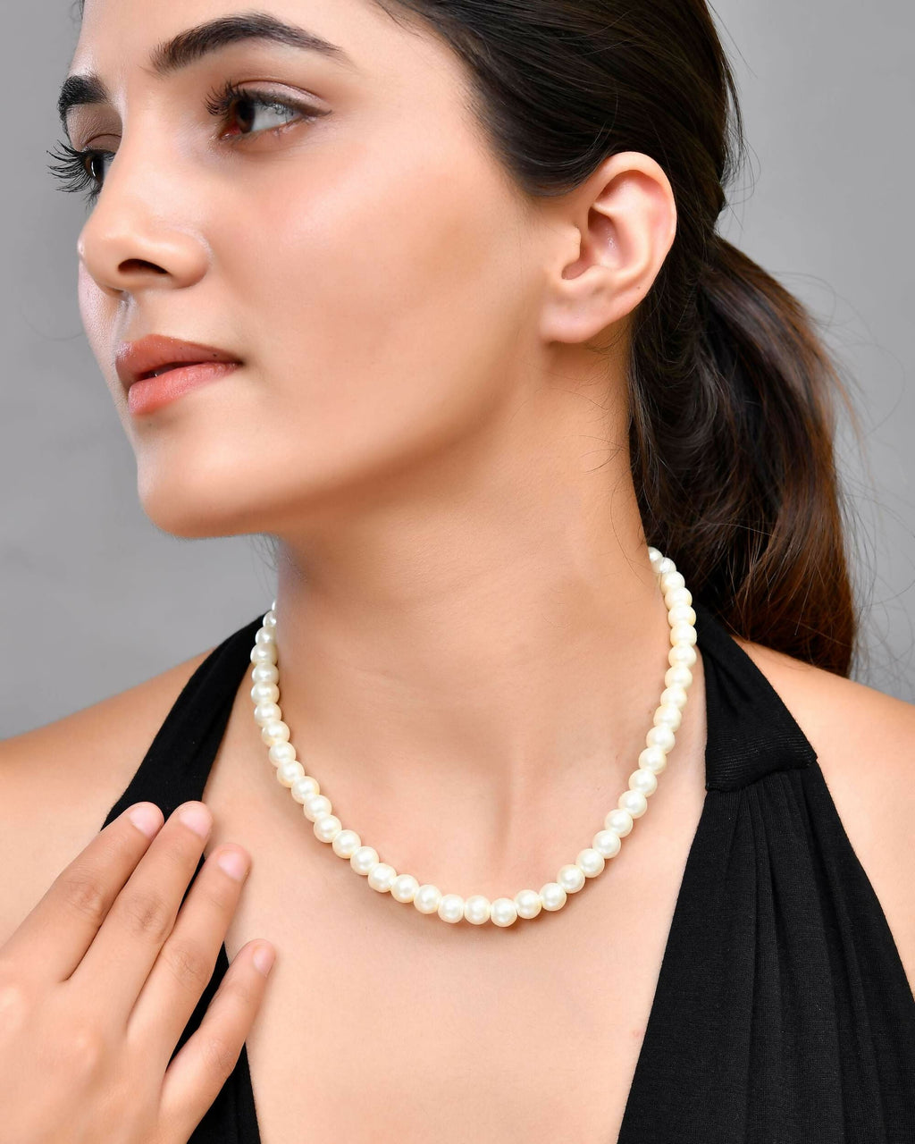 VOJ Pearl Beaded Necklace