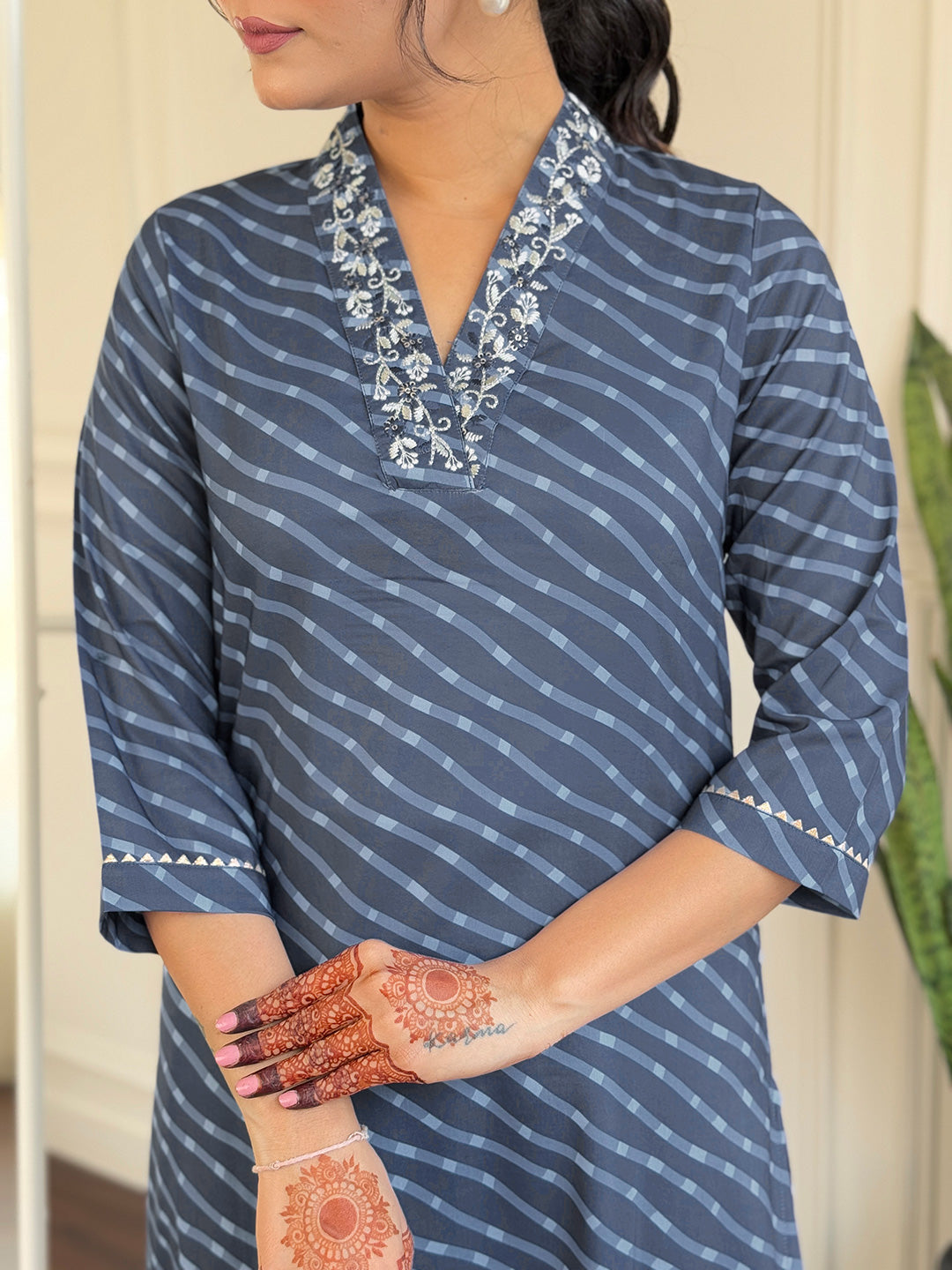 The52 Women's Muslin hand Embroidered Straight Kurta, Pant and Dupatta Set - Distacart