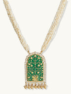 Nuyug 22K Gold-Plated Pearl Beaded Strings Green Enamel Pendant with Floral Motifs Necklace Set