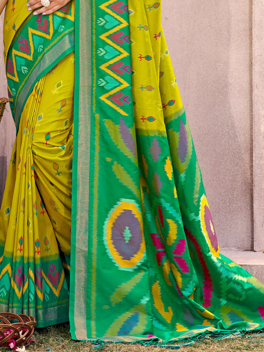 Shree Shyam Fashion Light Green Pochampally Silk Saree - Distacart