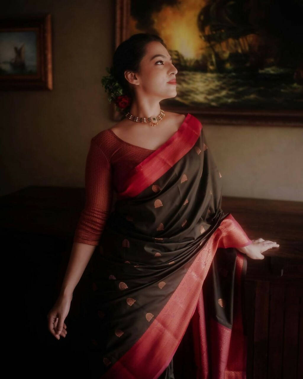 DEIANA'S Beautiful Designer Golden zari Soft Lichi Silk Saree - Black