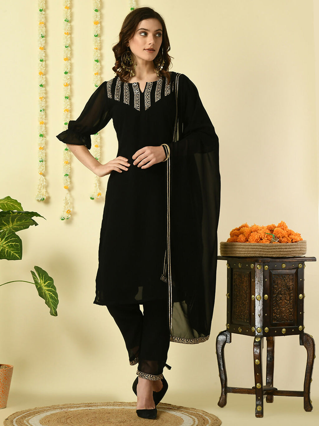 Myshka Women's Black Georgette Kurta & Trousers With Dupatta Party Sets