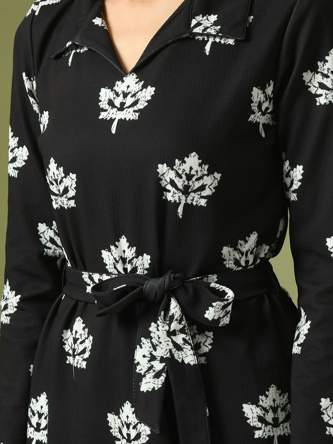 Myshka Women's Black Printed Polo Collar Party Top With Trousers Co-ord set