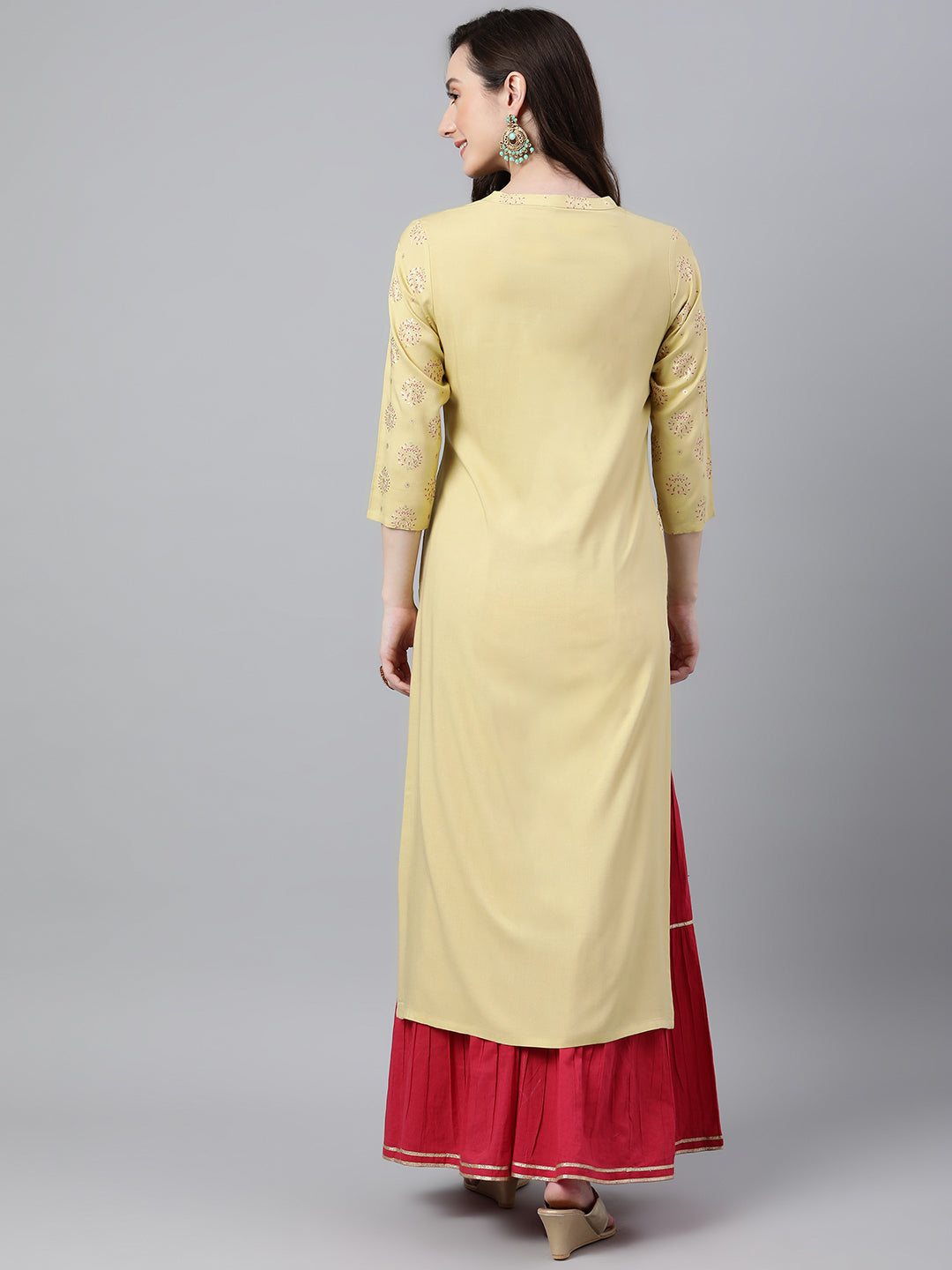 Janasya Women's Yellow Rayon Ethnic motifs Festive Straight Kurta