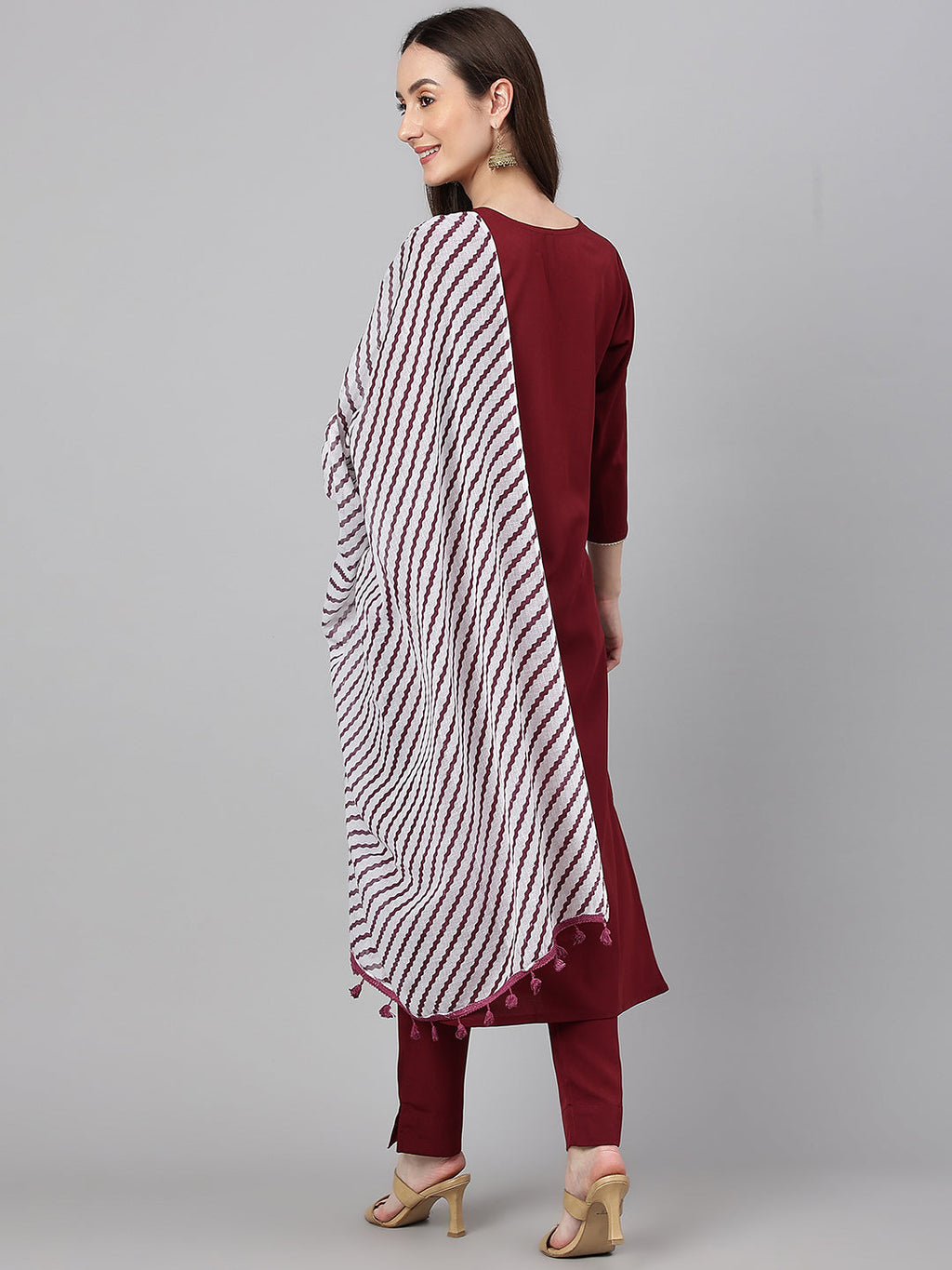 Janasya Women's Maroon Crepe Solid Straight Festival Kurta Set
