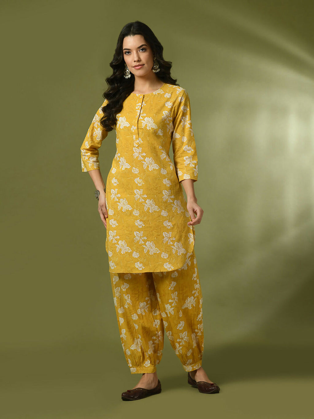 Myshka Women's Yellow Printed Cotton Round Neck Party Tunic With Trousers Co-ord set