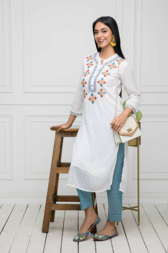 Myshka Women Solid Georgette Straight V-Neck White Kurtas - Distacart