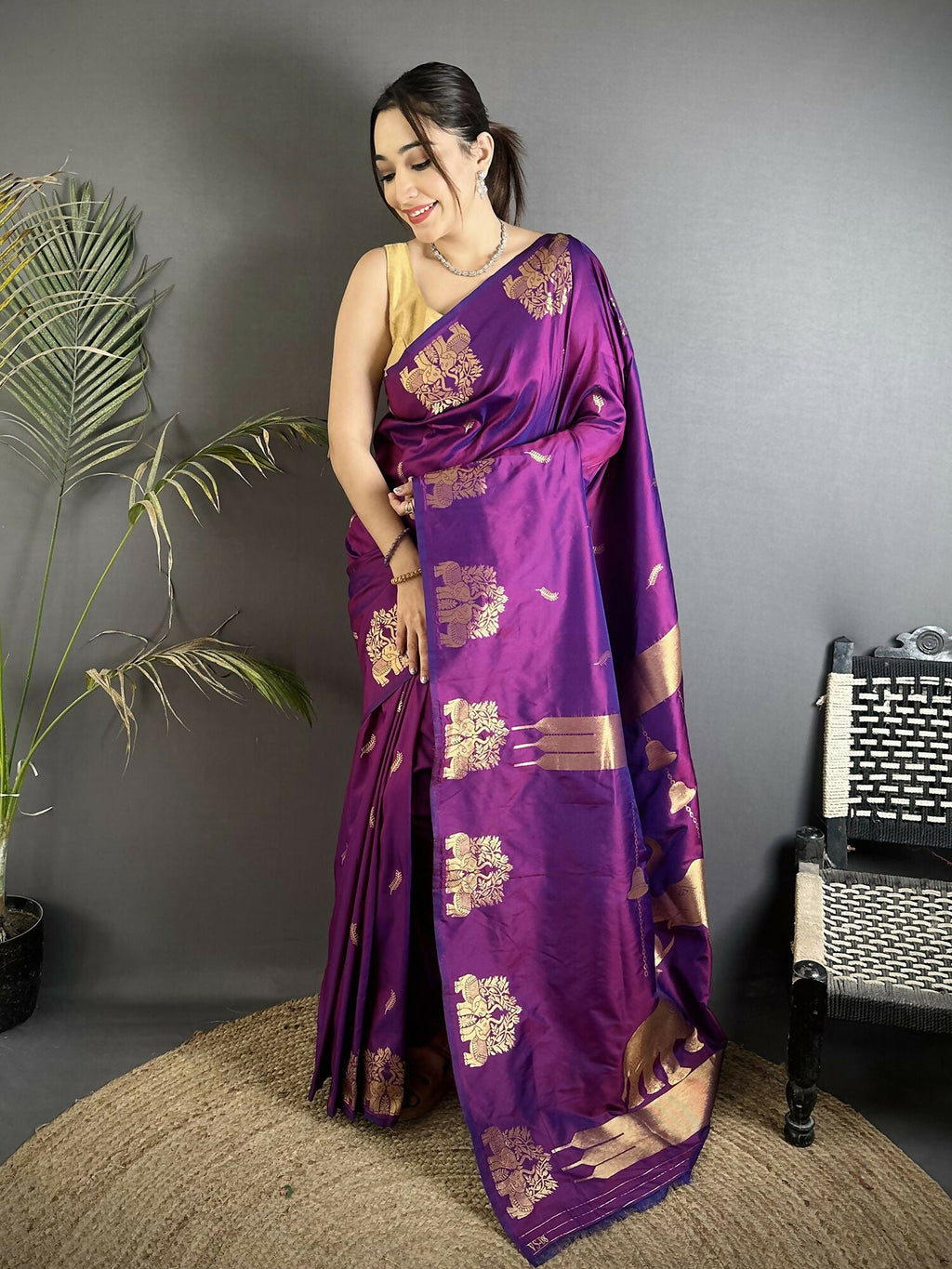 Joban Fashion Purple Motifs Zari Weaving Soft Silk Banarasi Saree