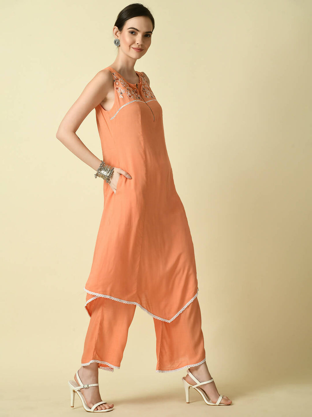 Myshka Women's Peach Embroidered Kurta With Palazzo