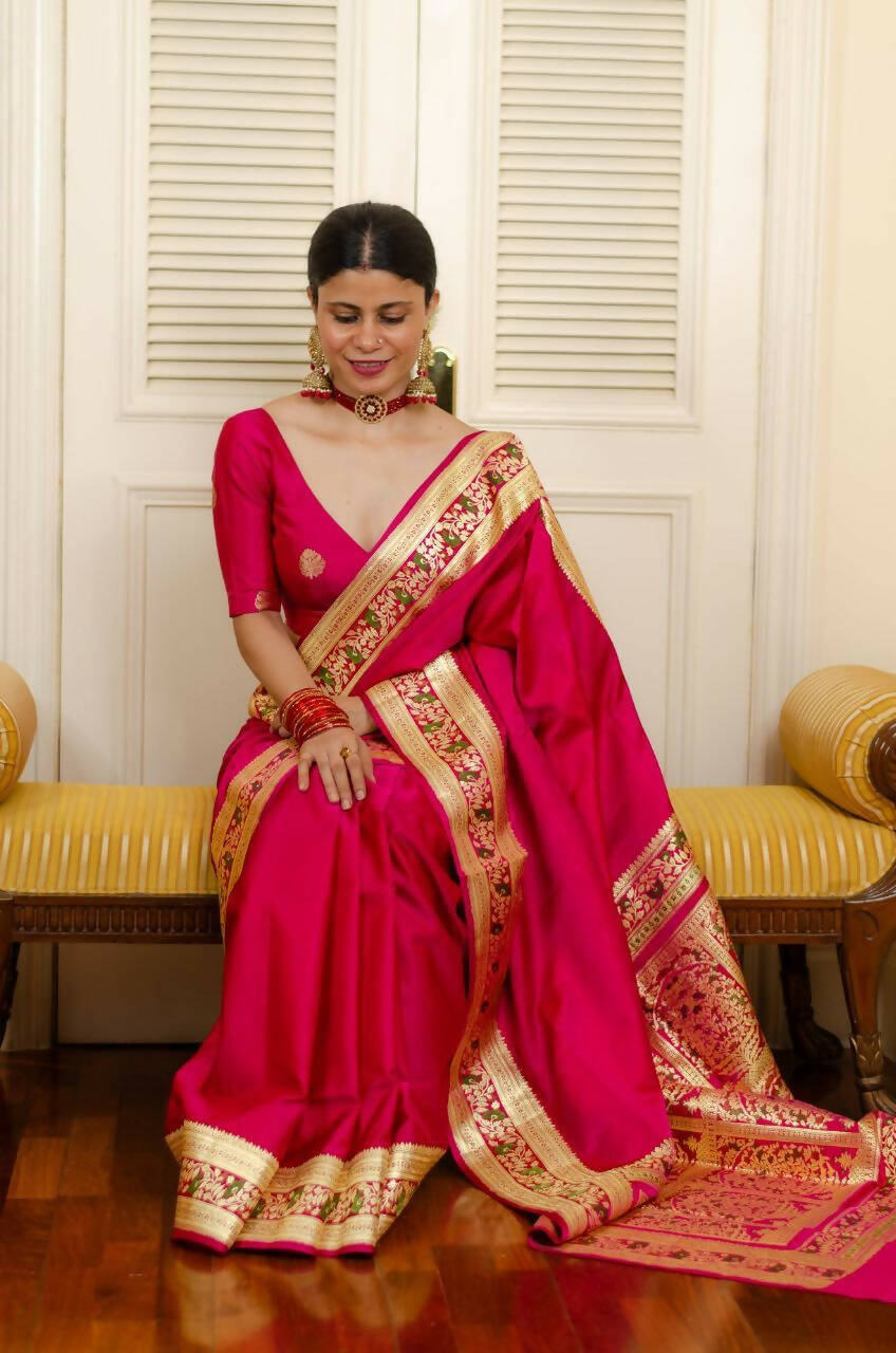 DEIANA'S Beautiful Designer Golden zari Soft Lichi Silk Saree - Pink