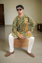 Souchii Men Green & Mustard Pure Cotton Paisley Printed Straight Kurta