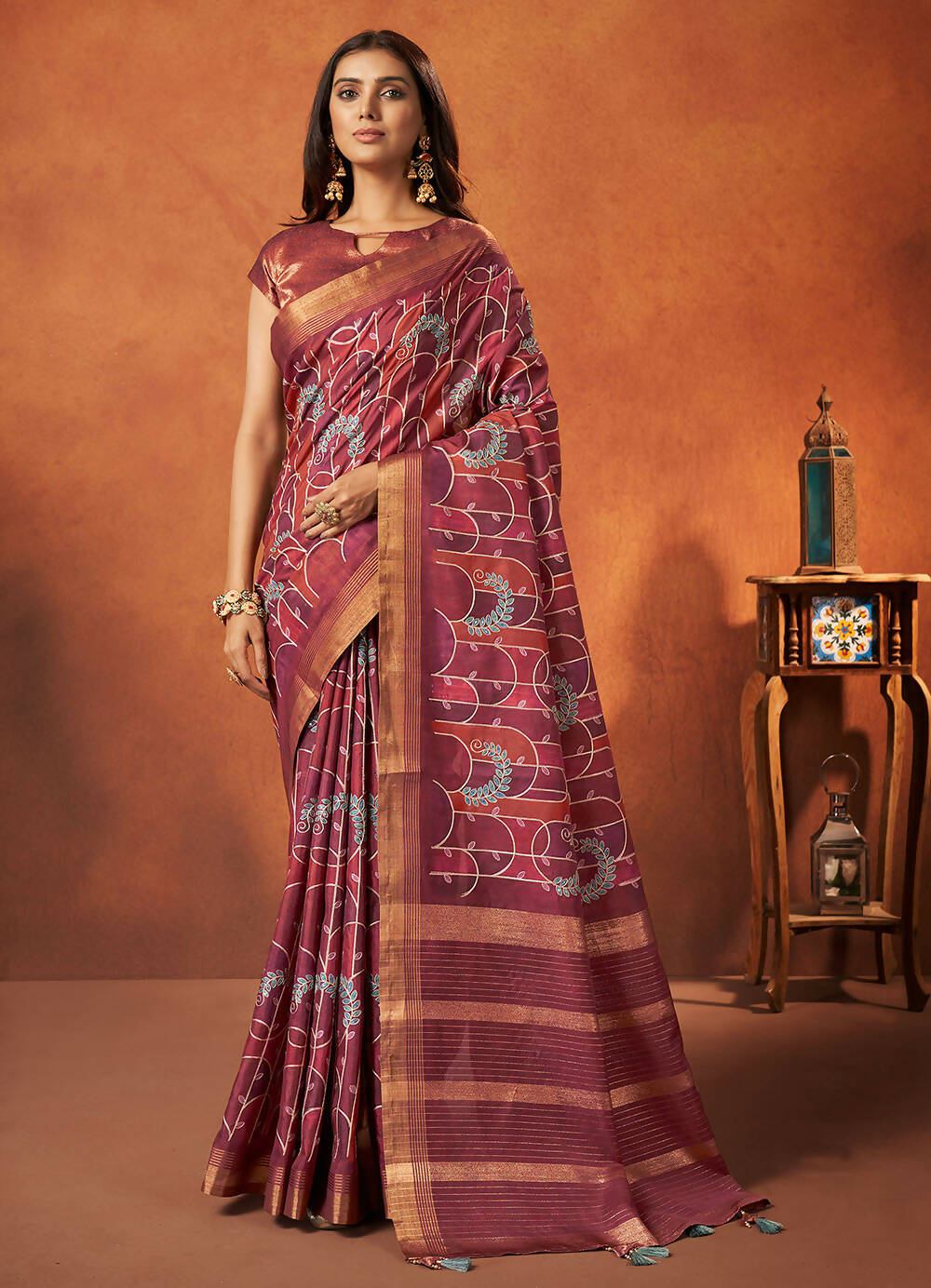 Maroon Rangkat and Crepe Silk Floral Saree With Unstitched Blouse Piece - Mohmanthan Royal Saachi