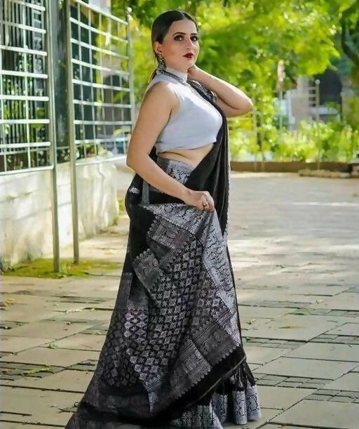 DEIANA'S Beautiful Designer Golden zari Soft Lichi Silk Saree - Black
