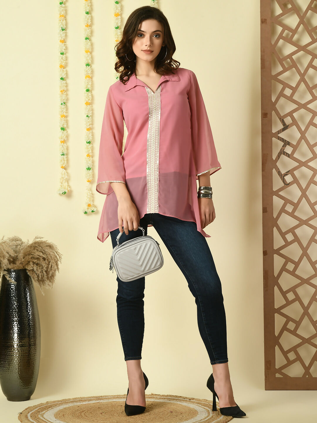 Myshka Women's Pink Embroidered Party Fusion Top