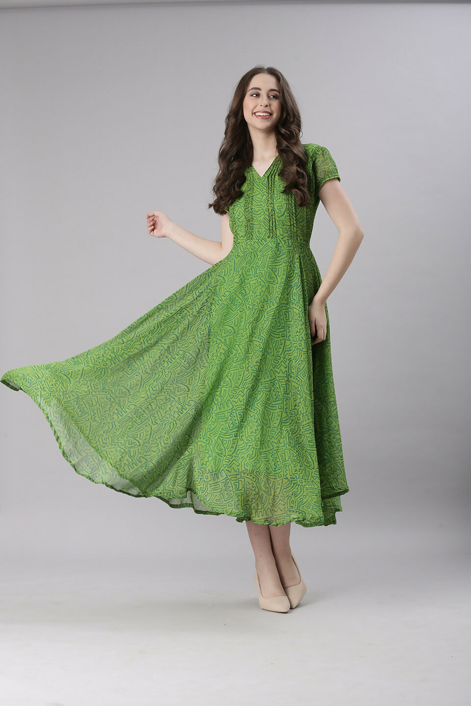 Souchii Green Printed Midi Dress – Flowy Fit & Flare