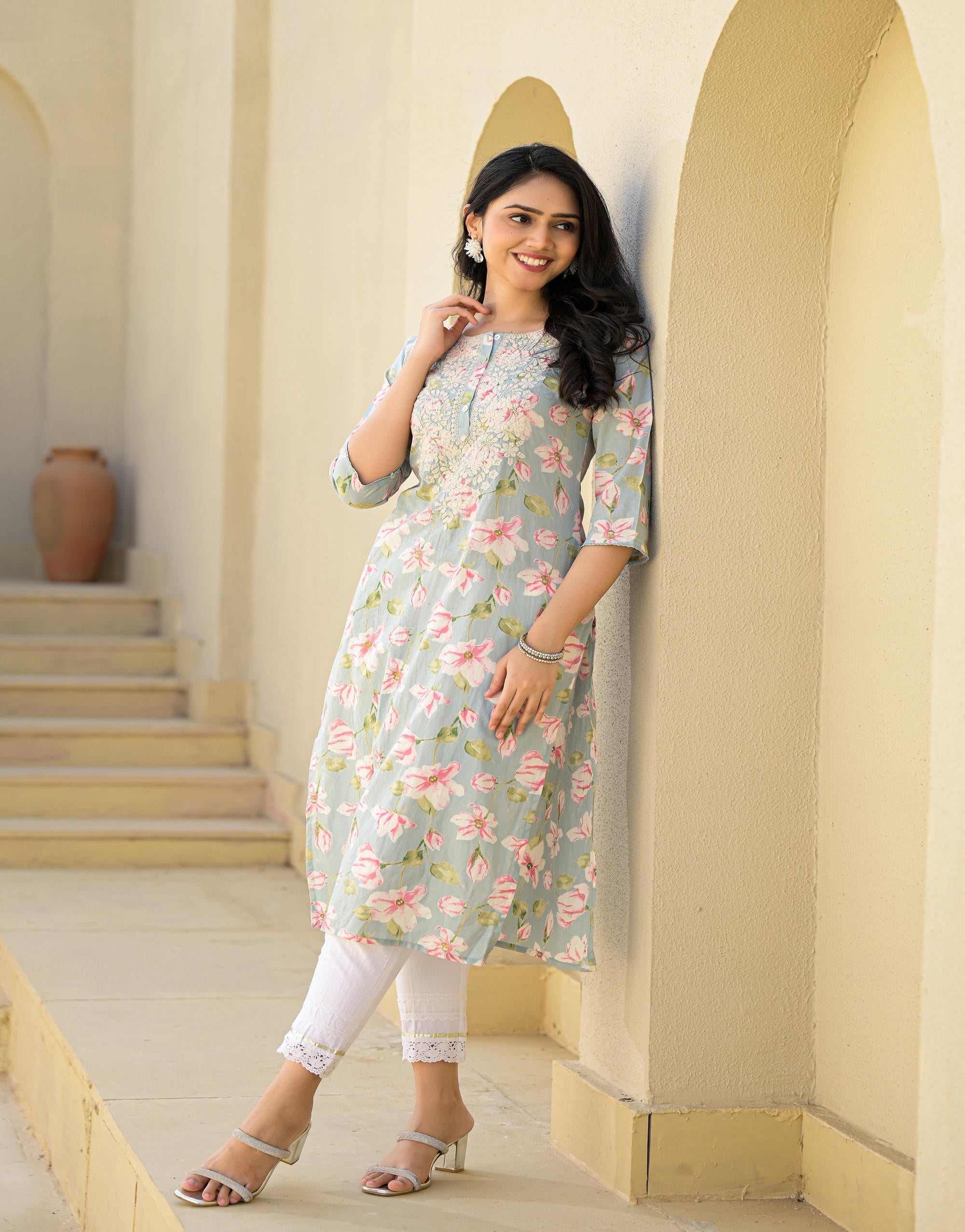 Juniper Women's Green Floral Printed Cotton Kurta With Thread Work & Buttons - Distacart