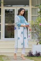 Juniper White Floral Printed Cotton Kurta With Buttons - Distacart