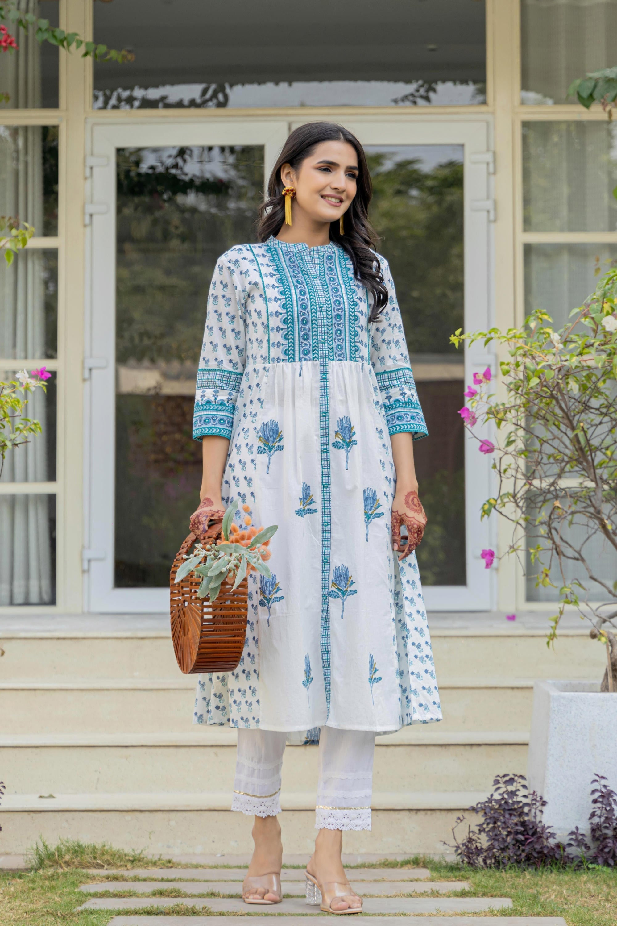Juniper Women's White Floral Printed Cotton Kurta With Buttons