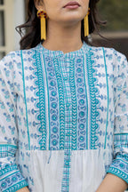Juniper Women's White Floral Printed Cotton Kurta With Buttons