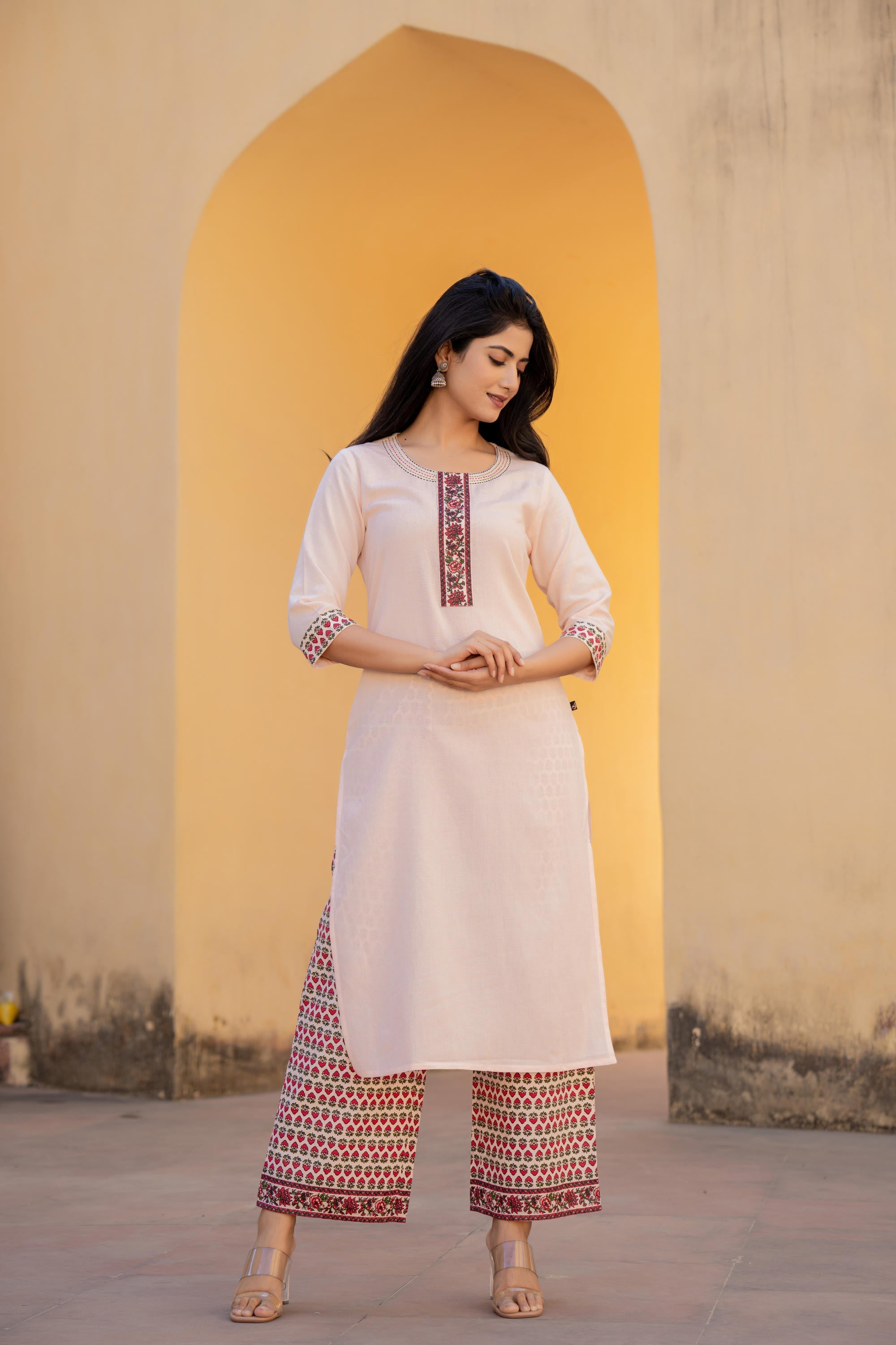 Juniper Peach Floral Printed Viscose Kurta & Palazzo With Thread Work