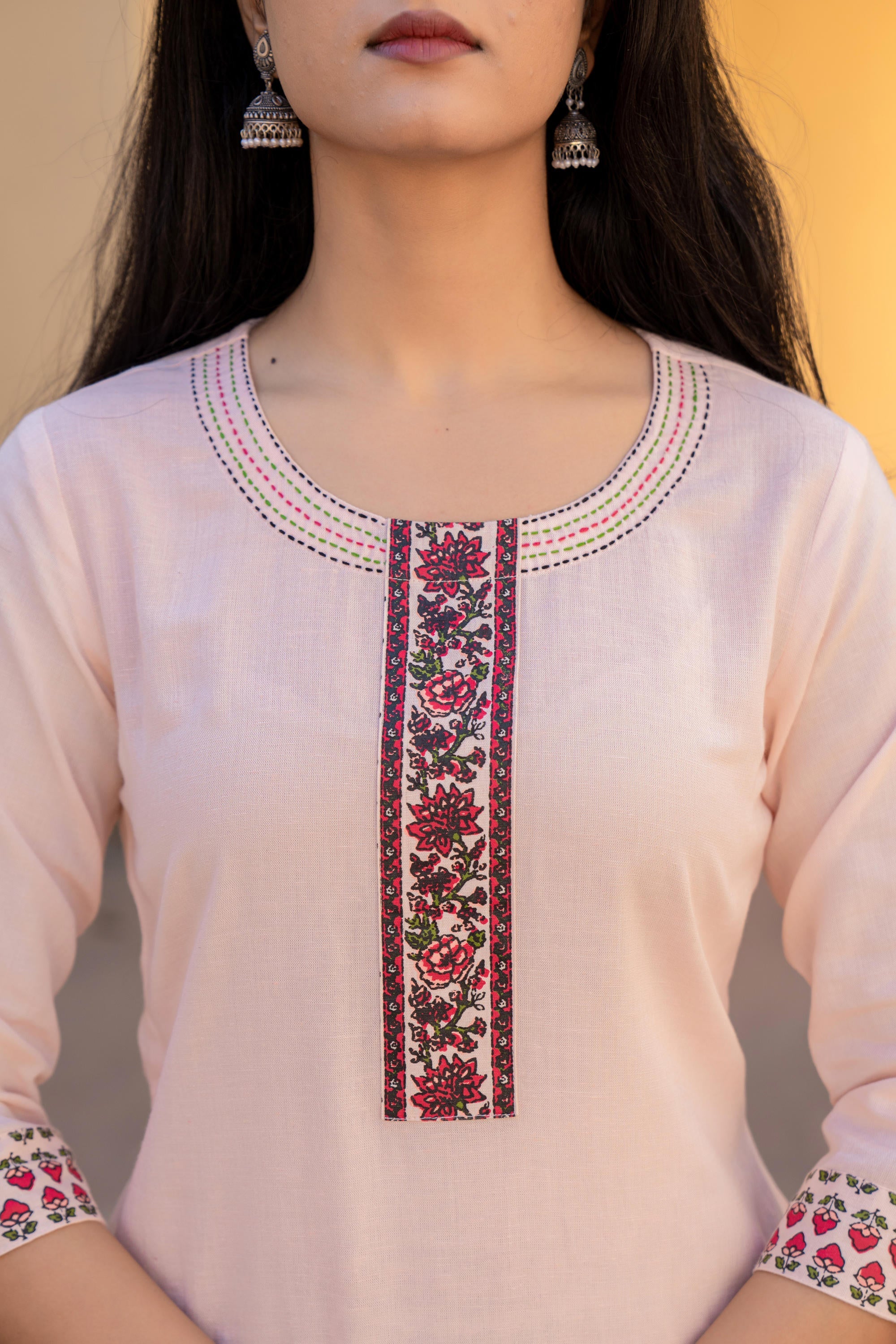 Juniper Peach Floral Printed Viscose Kurta & Palazzo With Thread Work