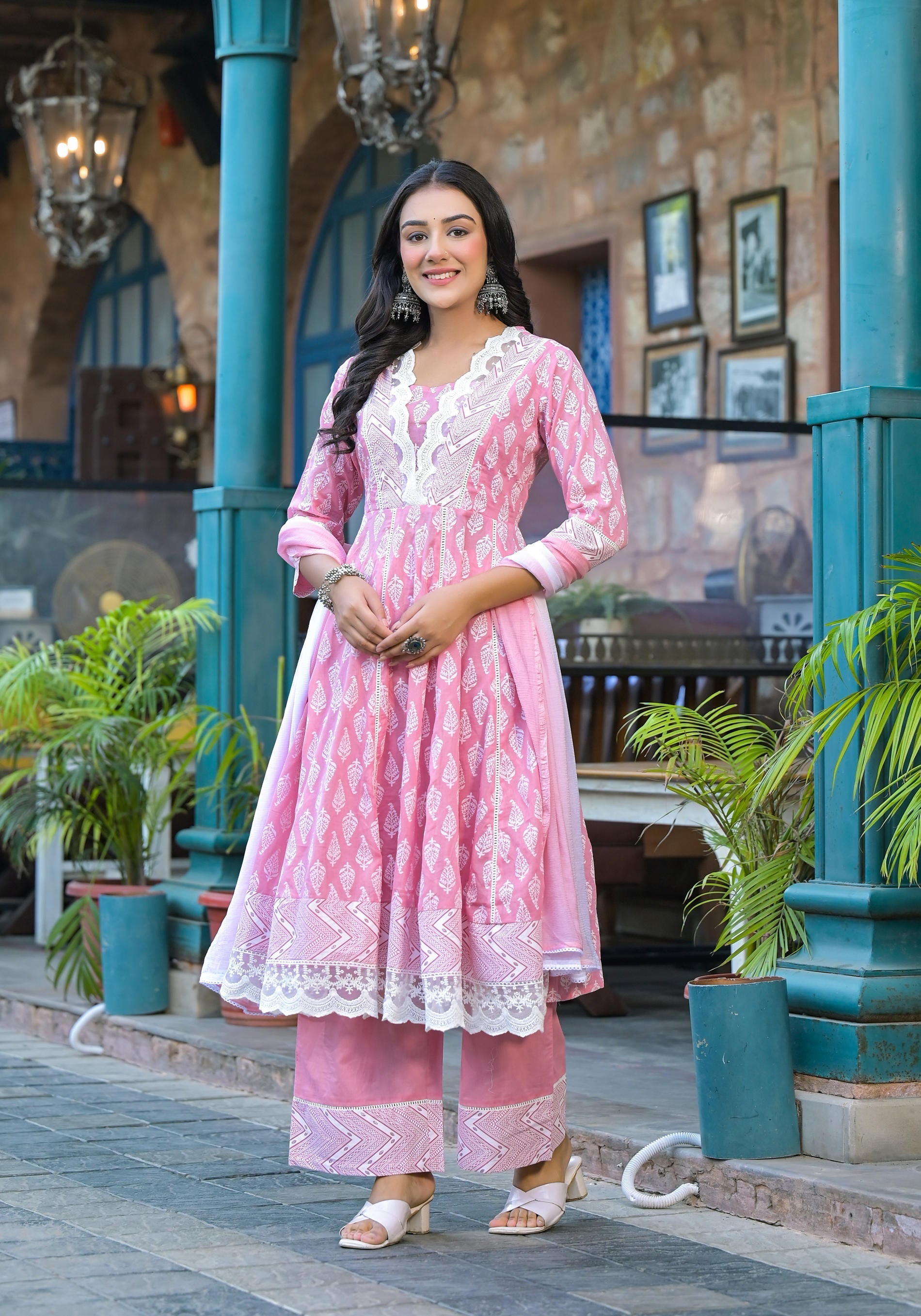Juniper Powder Rose Pink Lace-Trim Printed Kurta Set With Dupatta - Distacart