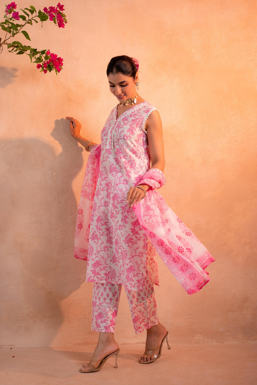 Juniper Pink Whisper Floral Kurta Pant And Dupatta Set - Distacart