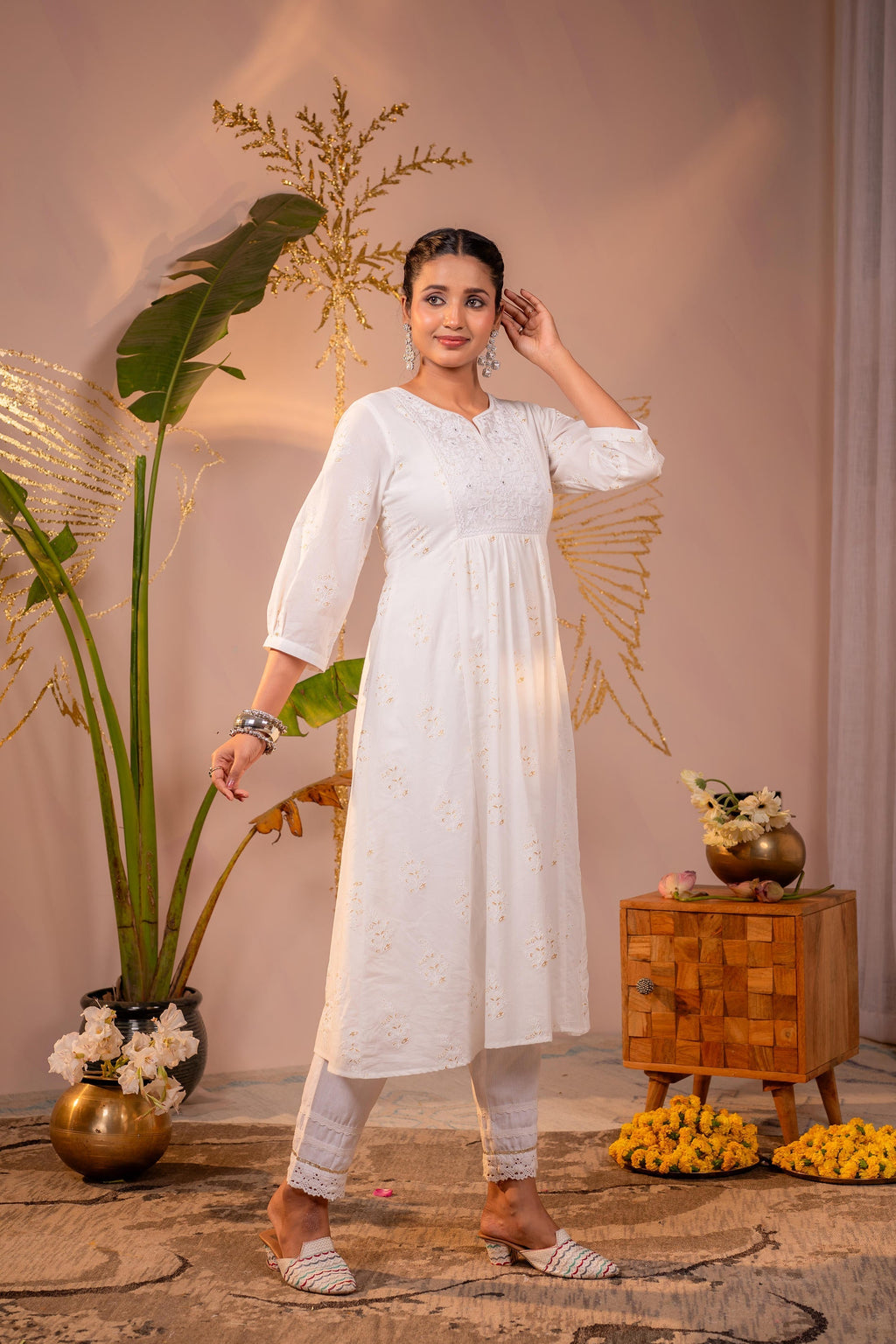 Juniper Cotton White Embroidered Kurta - Distacart