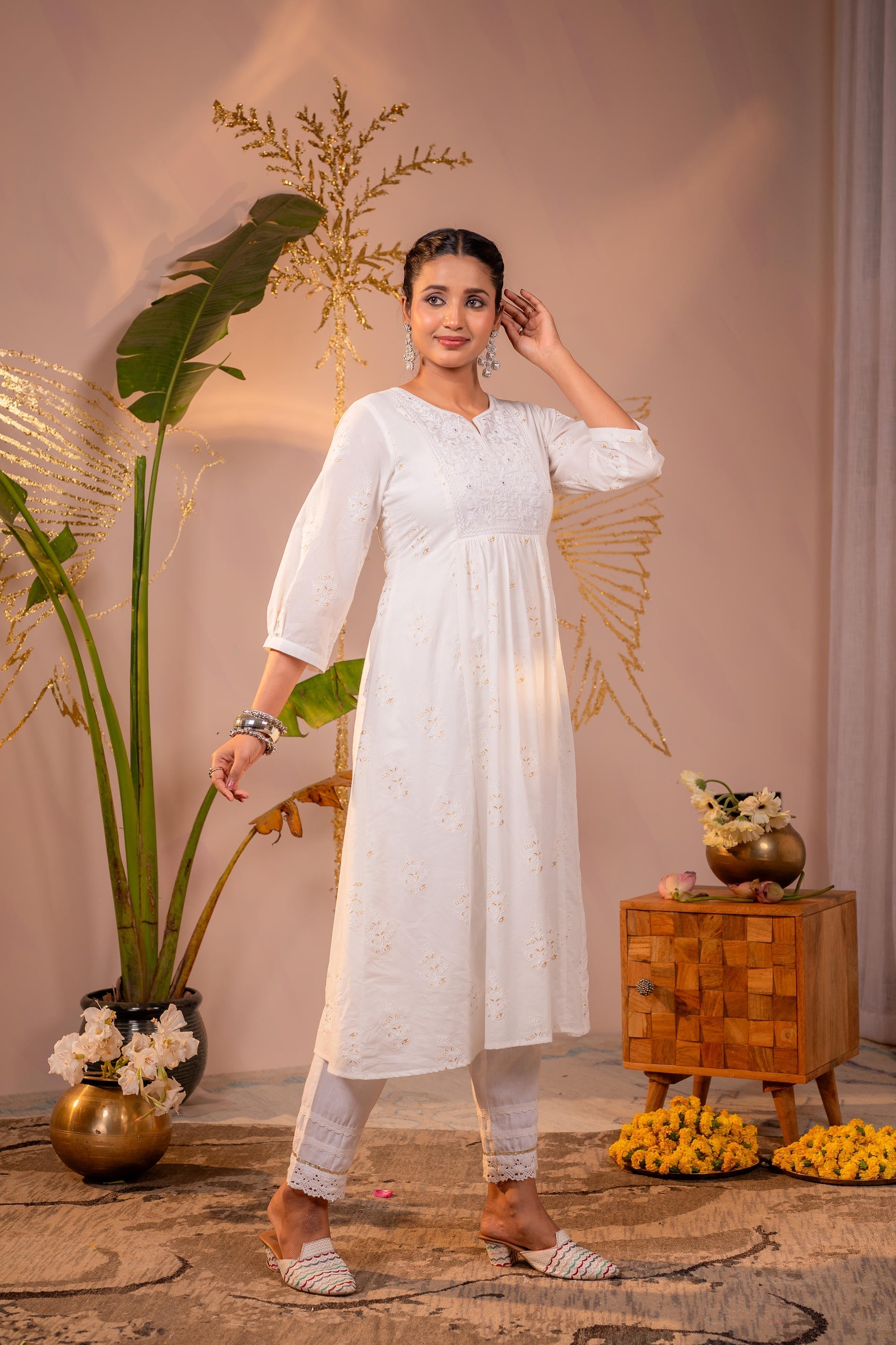 Juniper Cotton White Embroidered Kurta - Distacart