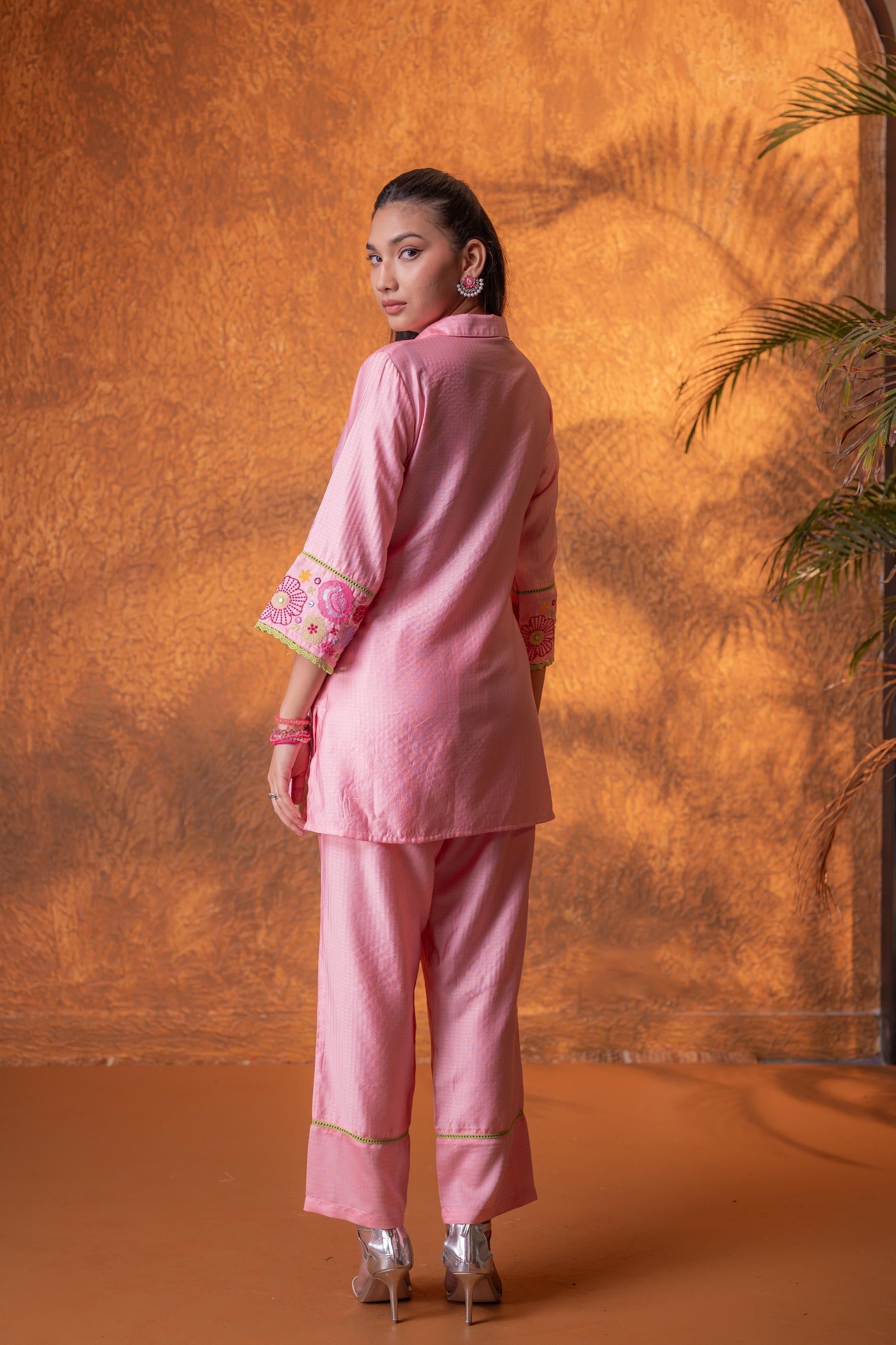 Juniper Peach Bloom Tassel Kurta Co-Ord - Distacart