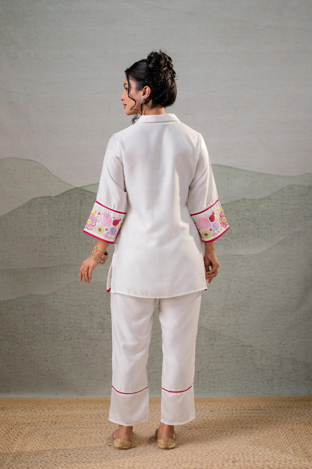 Juniper White Bloom Tassel Kurta Co-Ord - Distacart