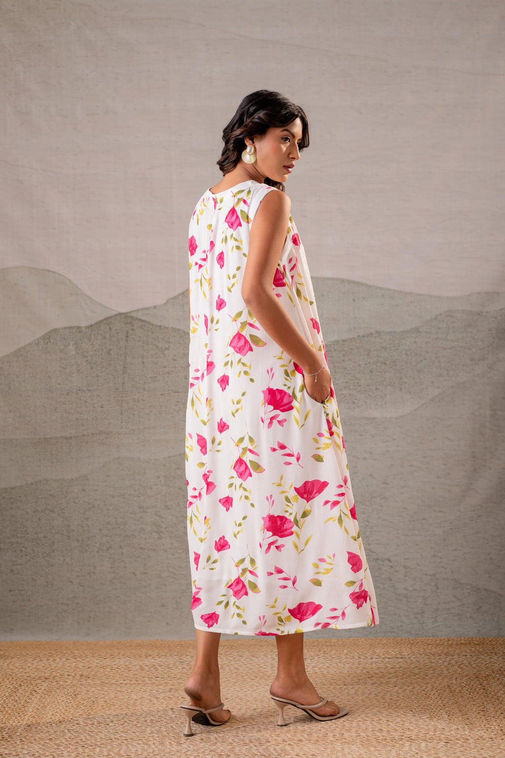 Juniper Gulbahar Off-White Floral Flared Kurta - Distacart
