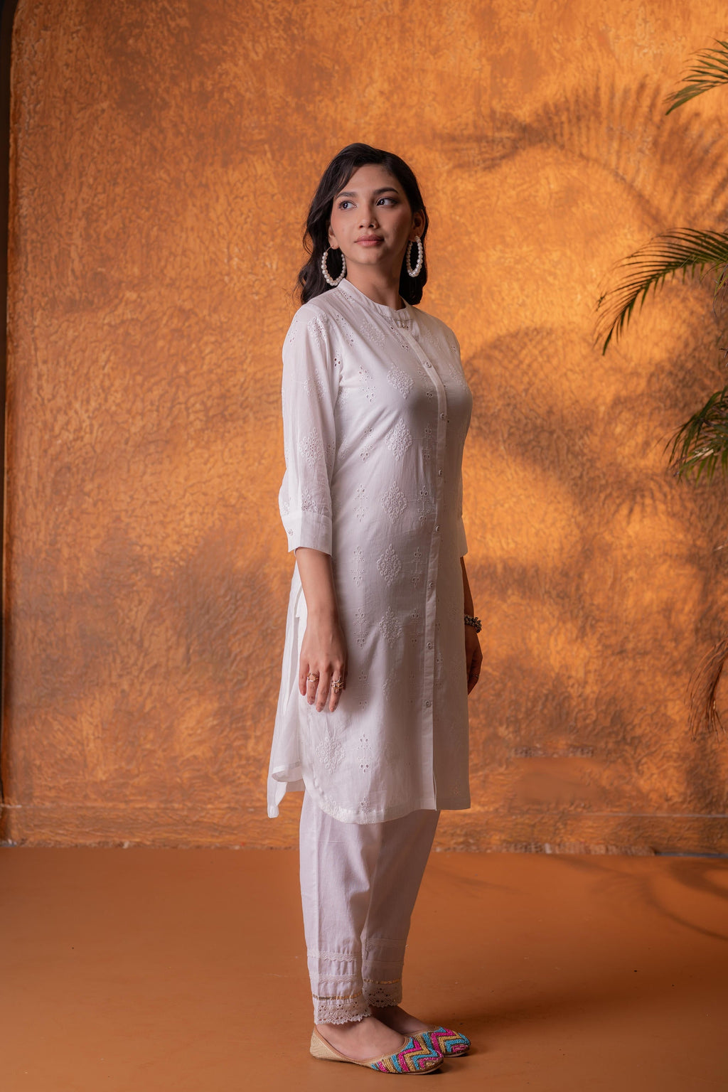 Juniper Off-White Chikankari Kurta - Distacart