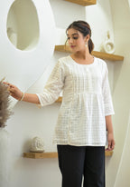 Juniper White Solid Cotton Tunic With Buttons & Lace