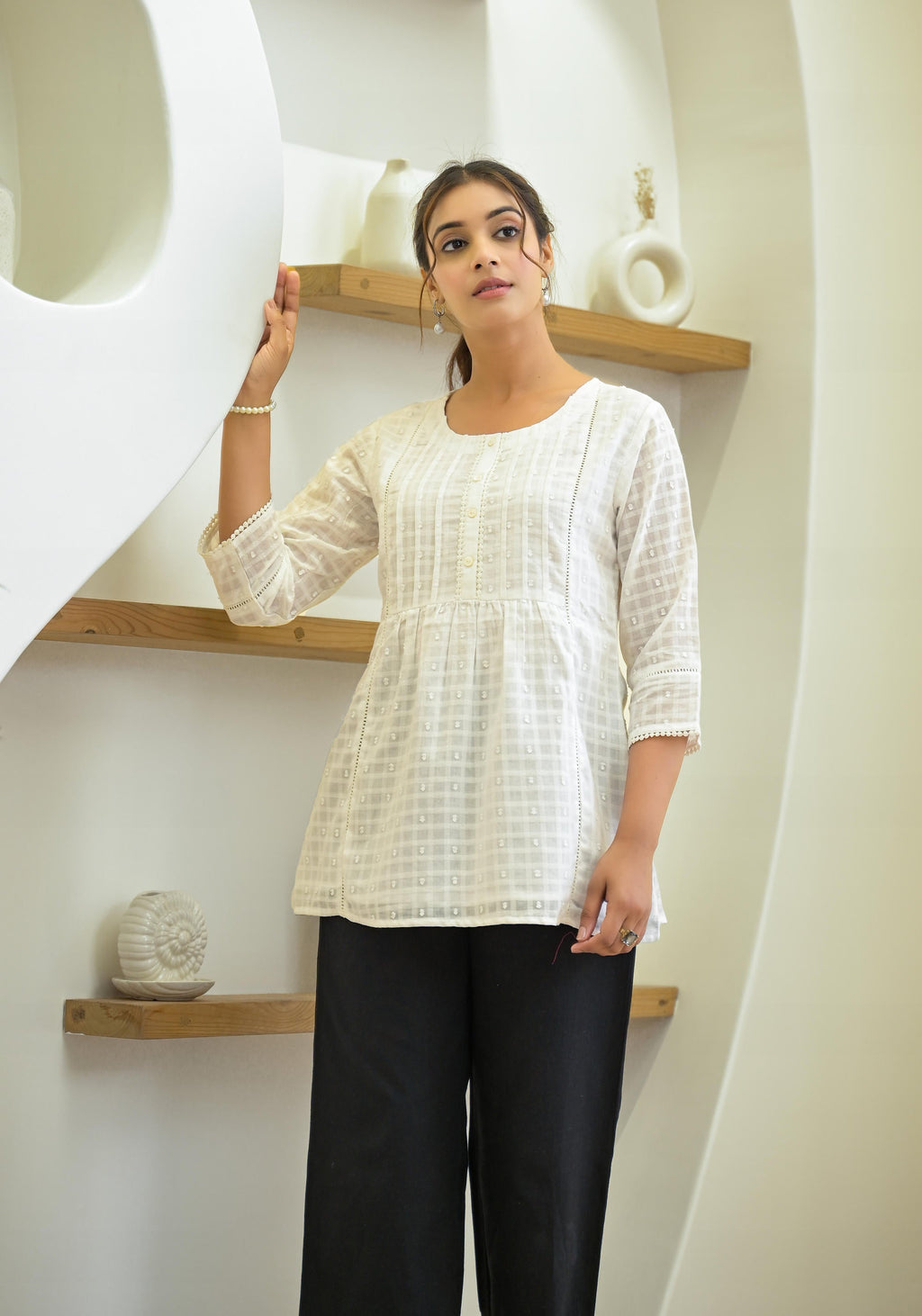 Juniper White Solid Cotton Tunic With Buttons & Lace