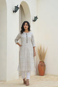 Juniper White Minimal Motif Printed Kurta - Distacart